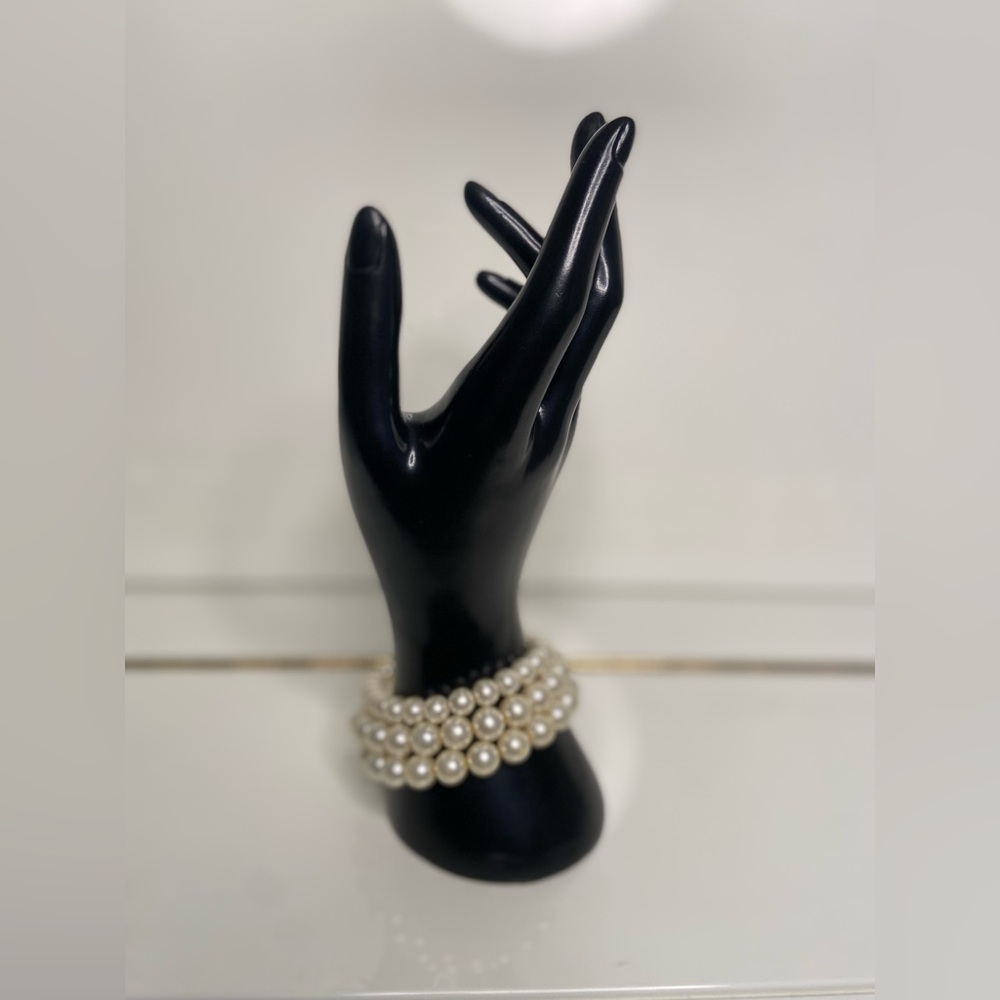 Pearl Bracelets Costume Jewelry 3 pcs - Picture 5 of 5